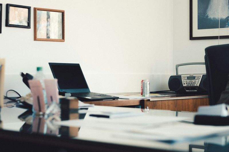 High-speed internet and printing services